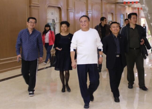 1.jpg 伟德国际1946源于英国收购博美装饰城:从招商物业租赁到智能环保的生活方式的倡导者